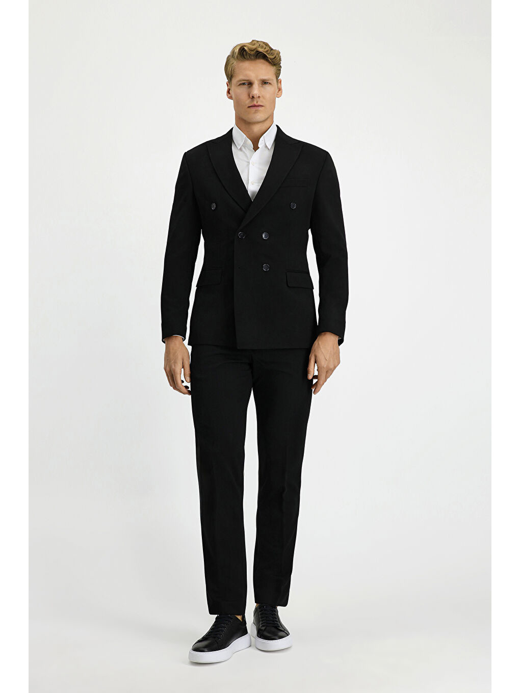 Siyah Regular Fit Kruvaze Takım Elbise