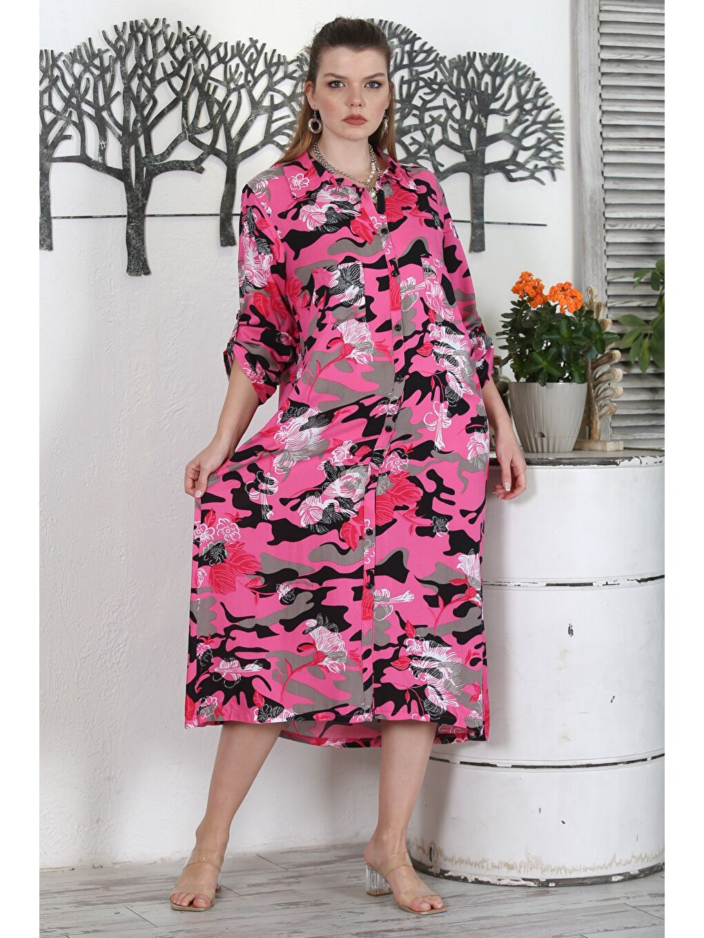 Kahverengi Kamuflaj Fuşya Gömlek Yaka Düğmeli Uzun Kollu Baskılı Casual Dokuma Elbise