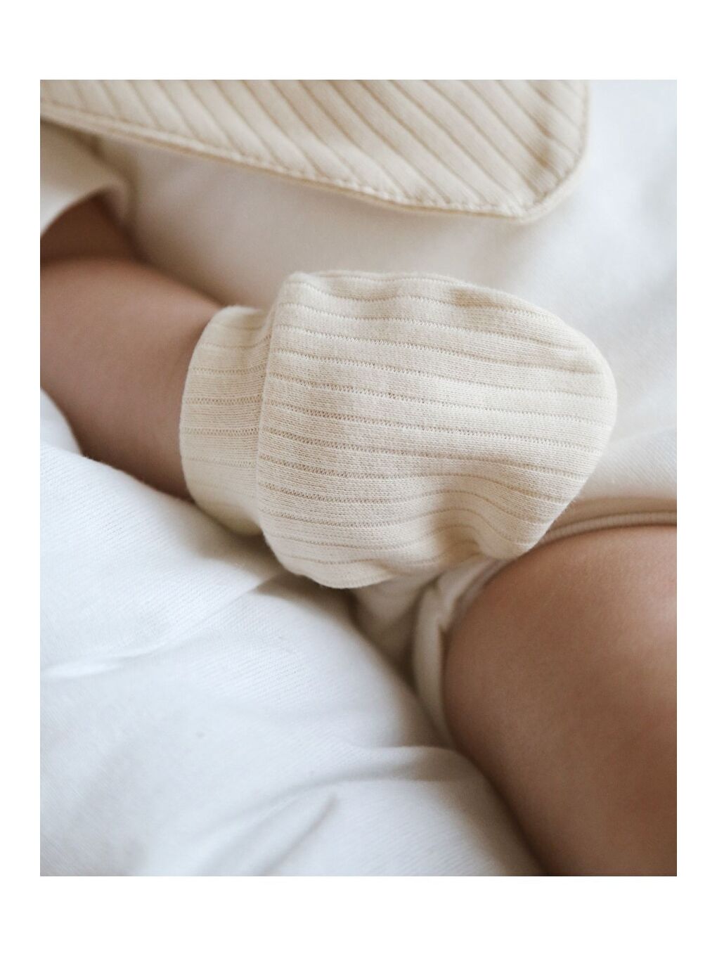 Karışık 3lü Hardal-Krem-Beyaz Yenidoğan Eldiven Set Model 1-3