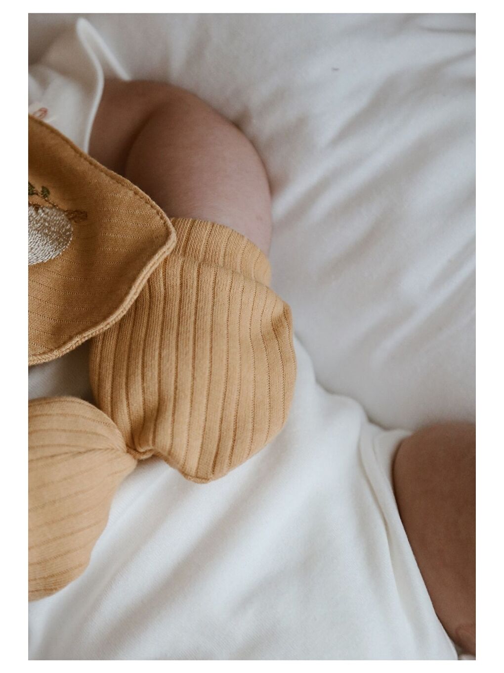 Karışık 3lü Hardal-Krem-Beyaz Yenidoğan Eldiven Set Model 1-4