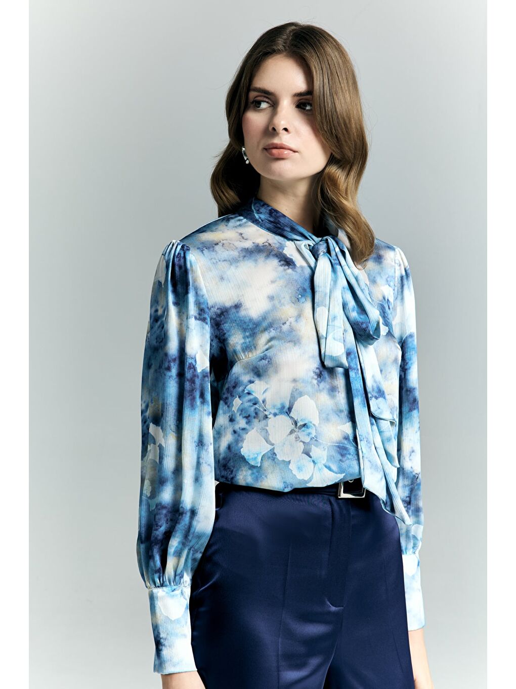 Desenli Fularlı Gömlek - Mavi-3