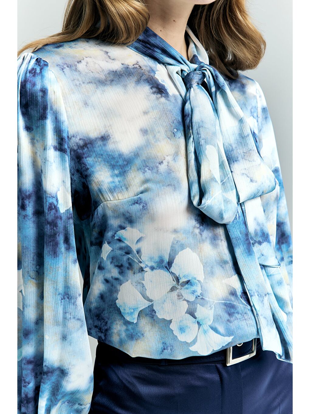 Desenli Fularlı Gömlek - Mavi-5