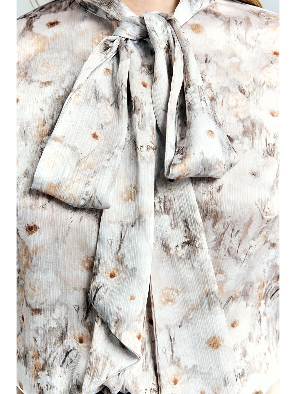 Çiçek Desenli Fularlı Gömlek - Bej-5