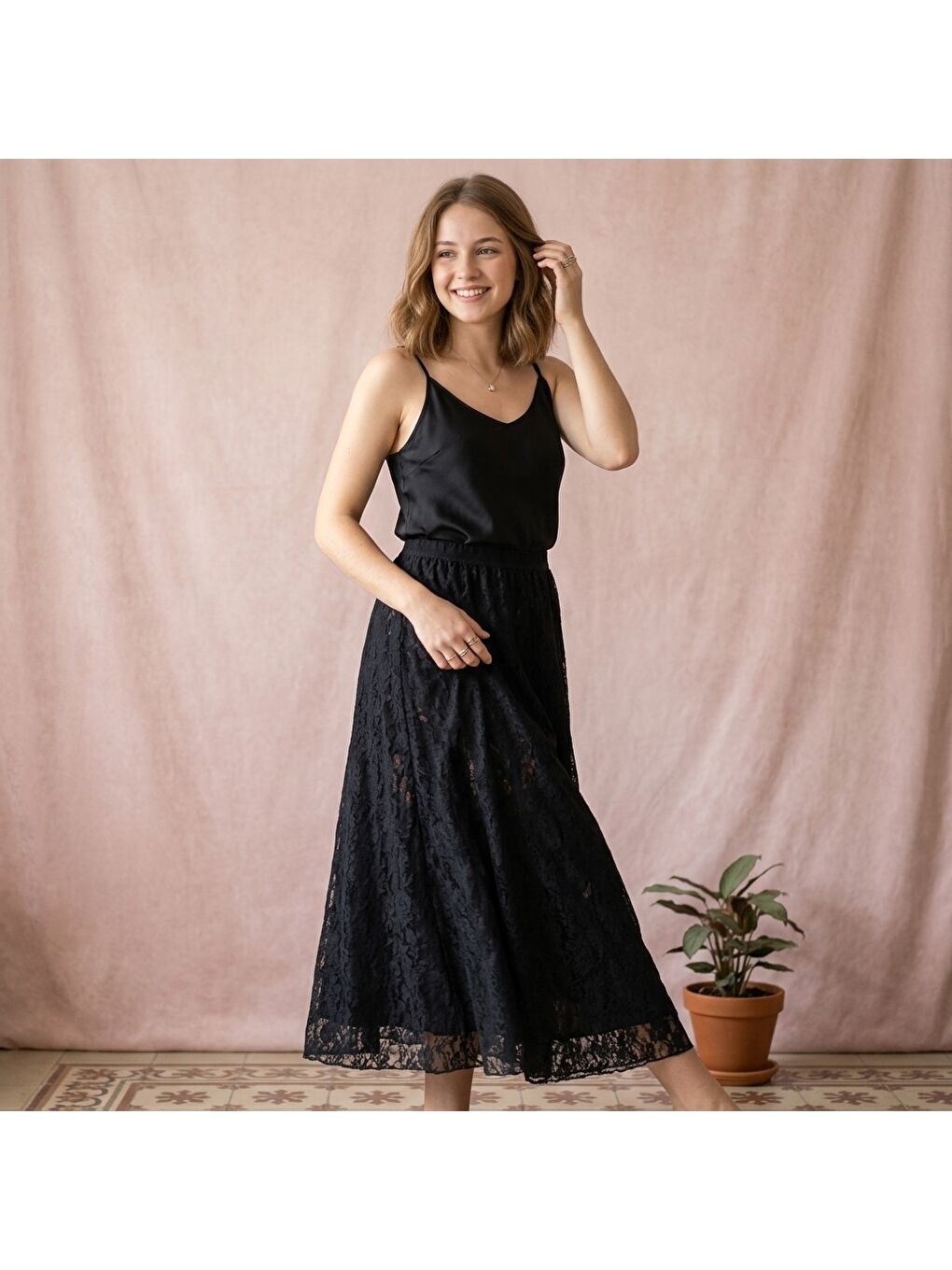Kadın Tam Dantel Siyah Etek Bb2183-1