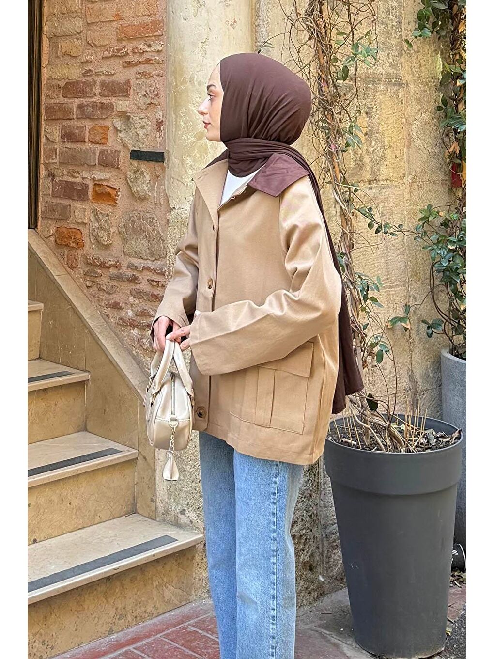 Kahverengi Yaka Detaylı Düğmeli Gabardin Ceket Camel