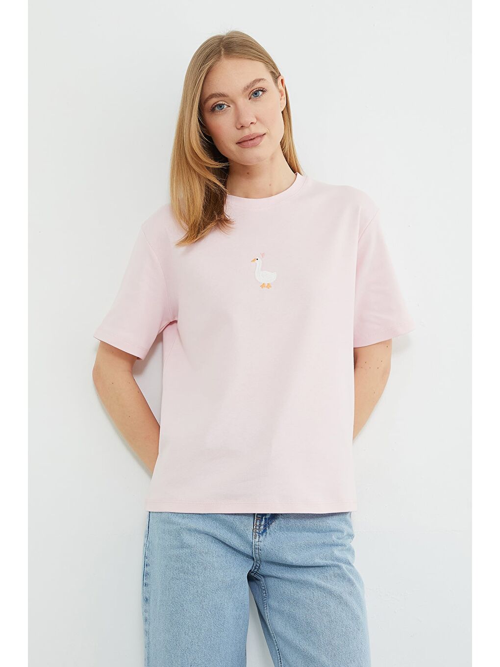 Pembe Ördek Nakışlı Bisiklet Yaka Salaş Tişört