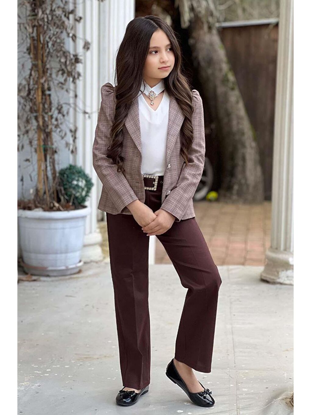Kız Çocuk Yakası Açık Ve Taş Detaylı Bluz Ekose Çizgi Blazer Ceket Kemerli Kahverengi Alt Üst Takım-1