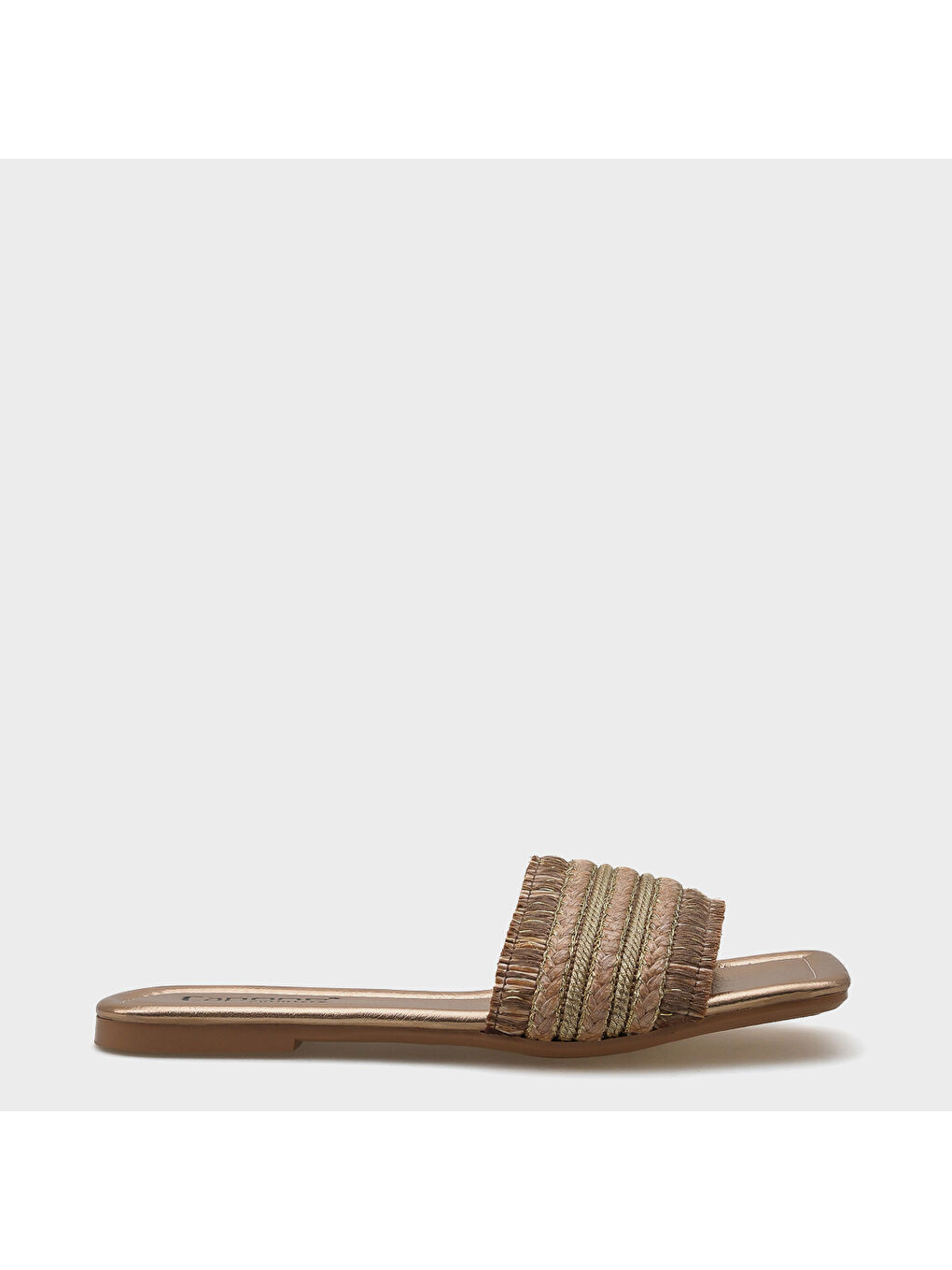 Bej Keren Düz Topuklu Hasır Küt Burunlu Kadın Terlik