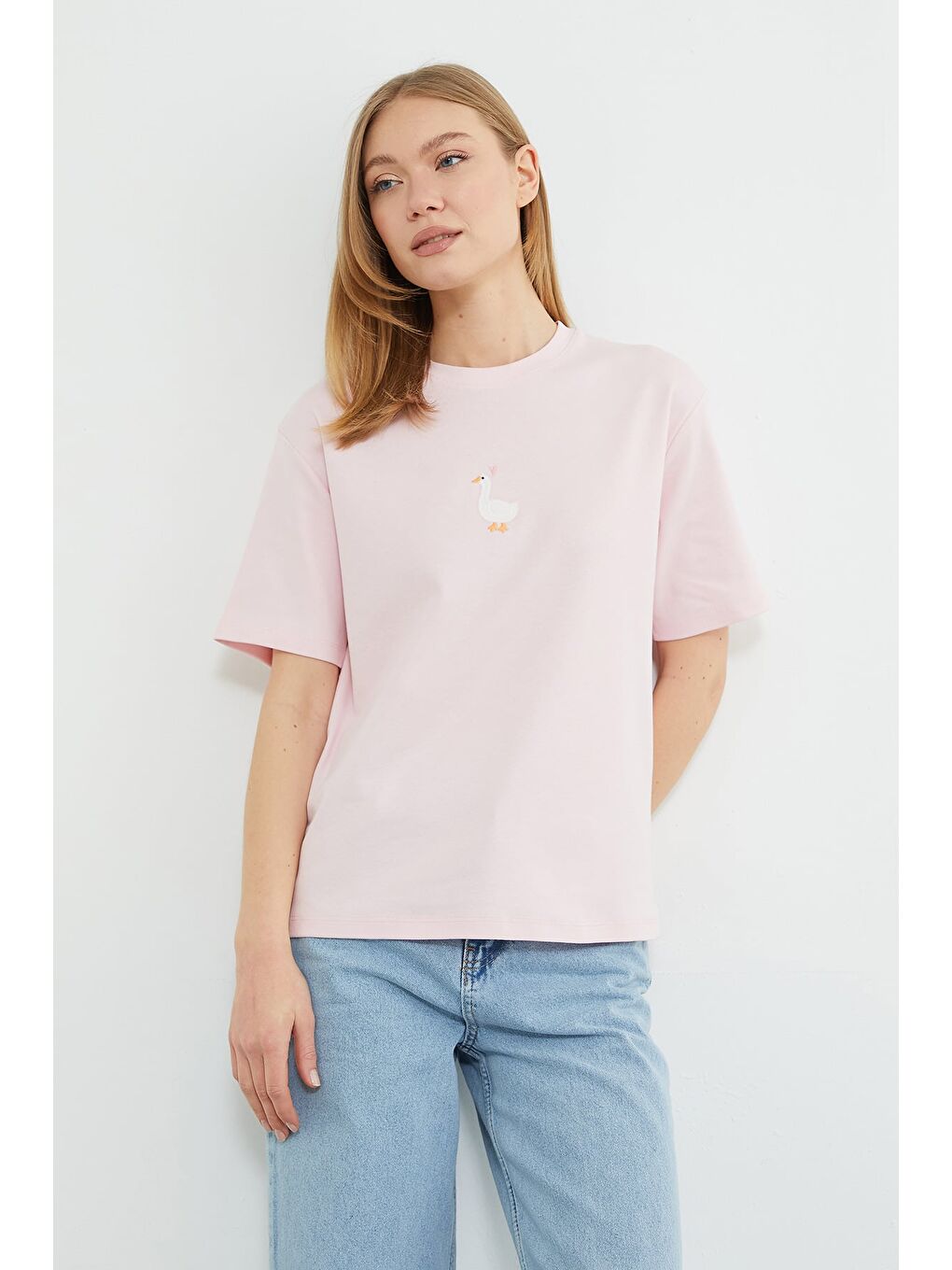 Pembe Ördek Nakışlı Bisiklet Yaka Salaş Tişört-1