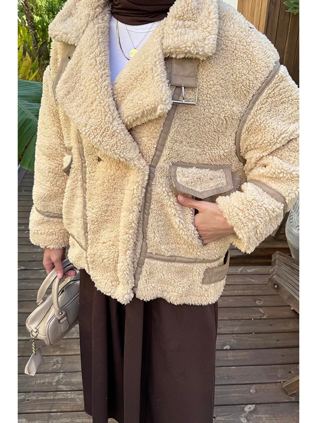 Biyeli Pelüş Mont Bej-3