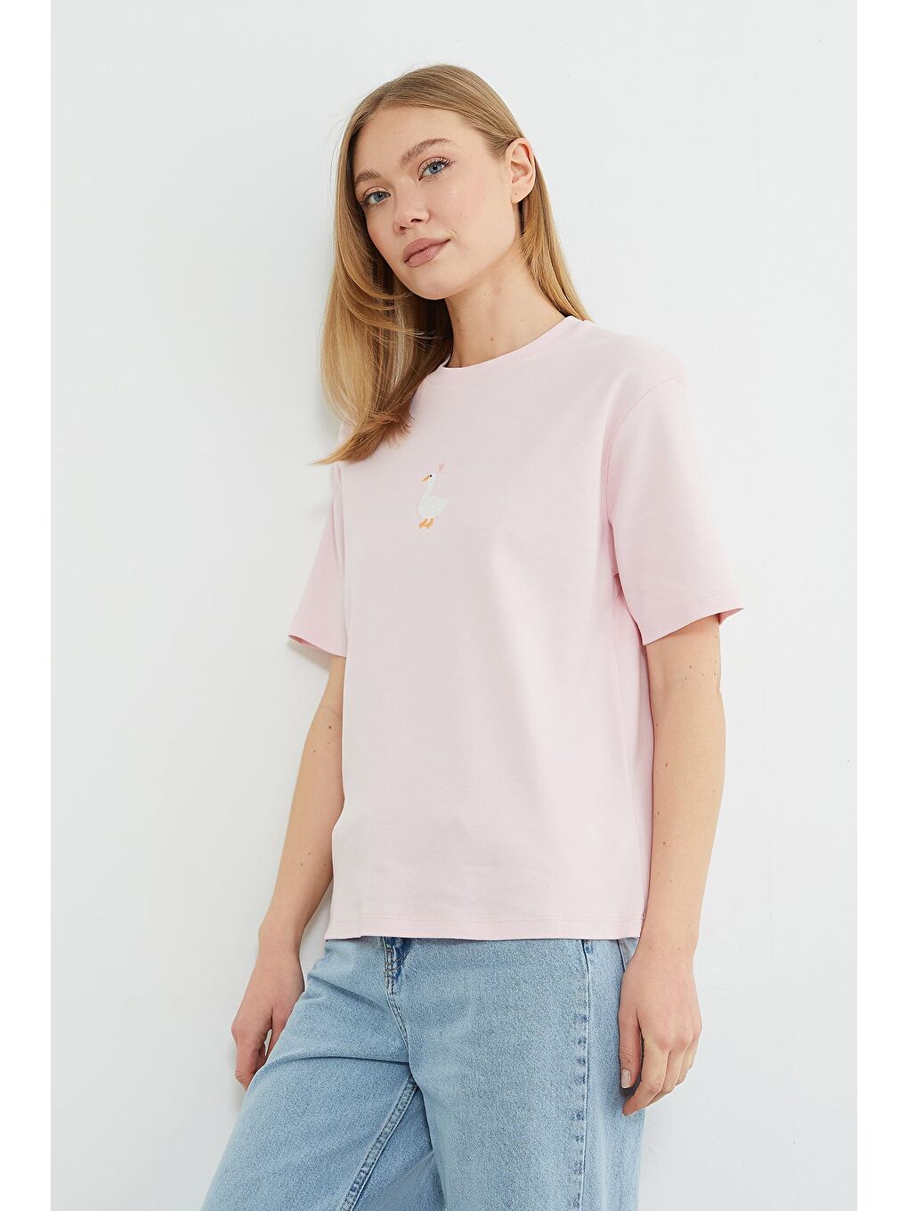 Pembe Ördek Nakışlı Bisiklet Yaka Salaş Tişört-4