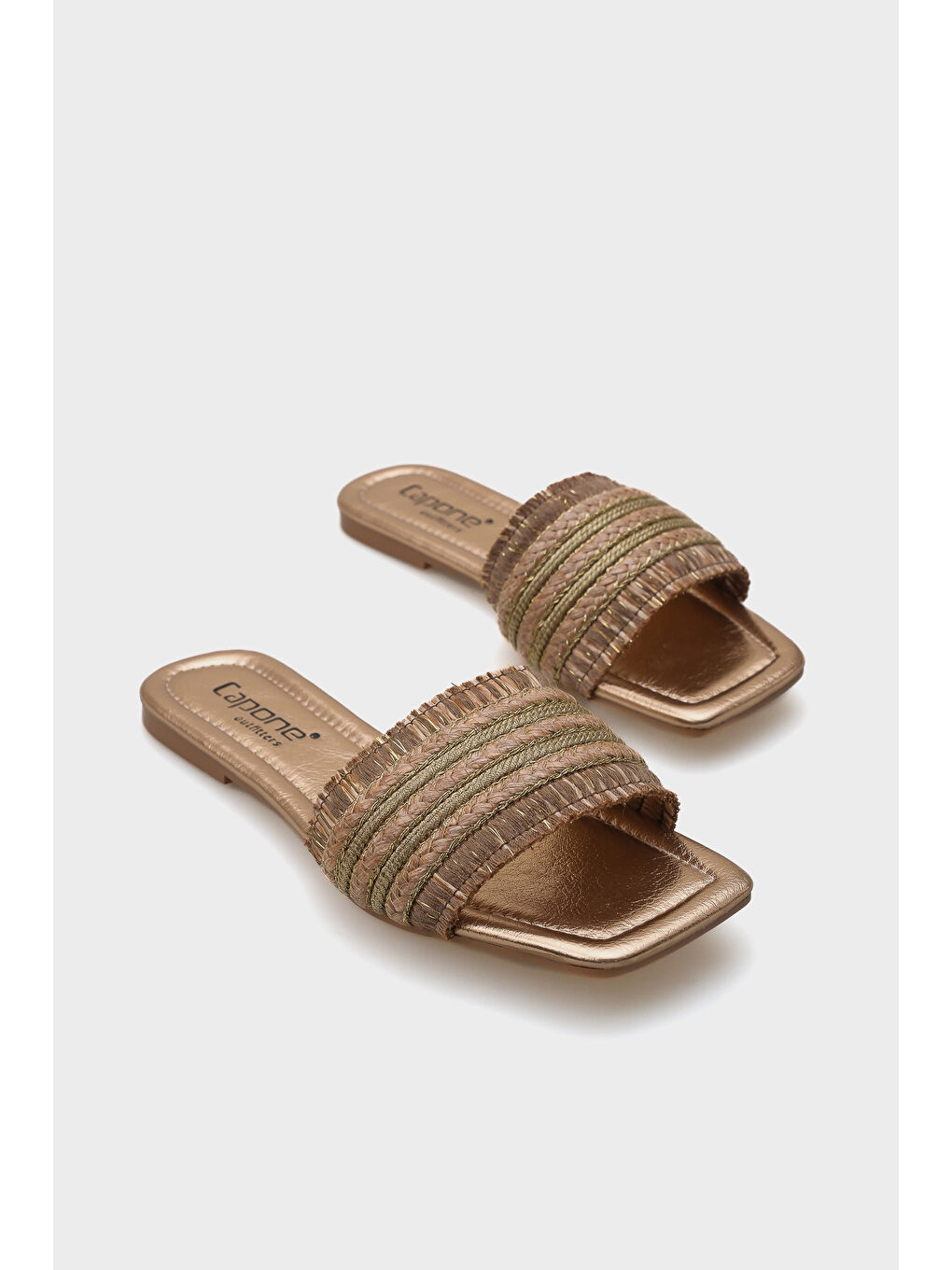 Bej Keren Düz Topuklu Hasır Küt Burunlu Kadın Terlik-1