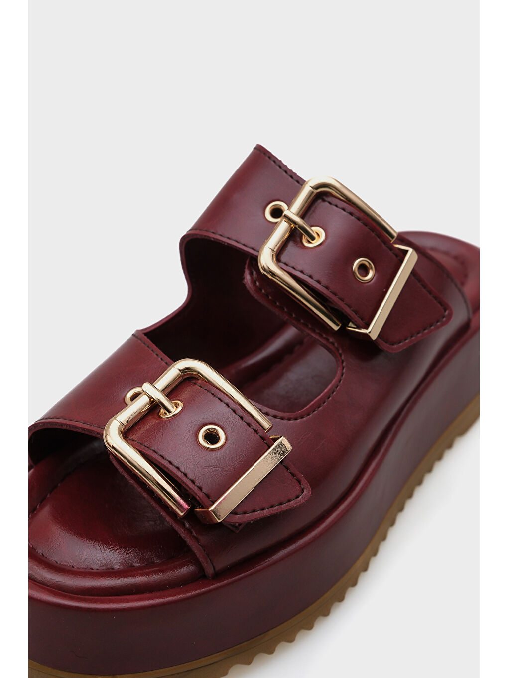 Kırmızı Marley Çift Tokalı Dolgu Topuklu Kadın Terlik-2