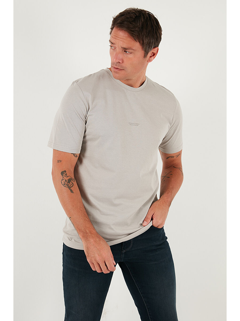 Gri Yazı Detaylı Pamuklu Regular Fit Bisiklet Yaka %100 Pamuk Tişört 59020203-3