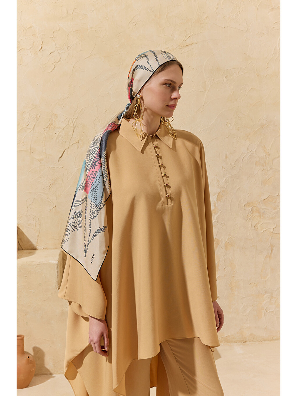 Kahverengi Camel Tasarım Düğme Detaylı Tunik-5