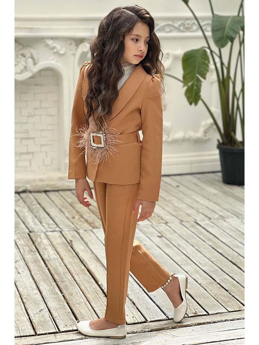 Kız Çocuk Yakası Fırfır Tüllü Dik Yaka Kazak Blazer Ceket Kırçılı Kemer Kahverengi Alt Üst Takım-1