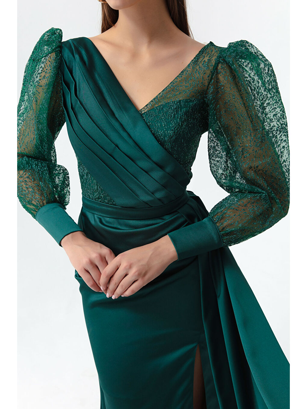 Kadın Zümrüt Yeşili Kruvaze Yaka Simli Uzun Saten Abiye Elbise-3
