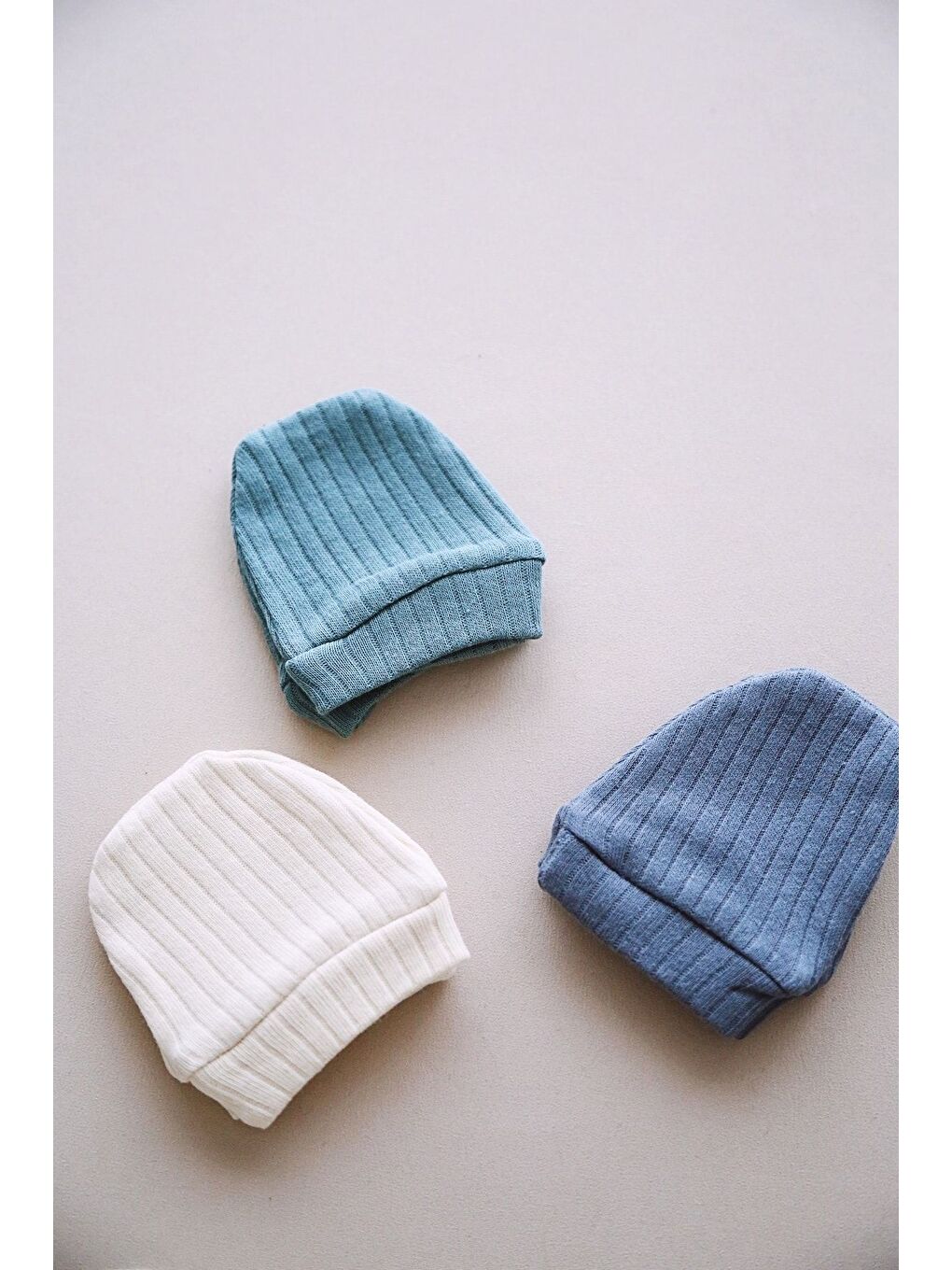 Karışık 3lü İndigo-Krem-Yeşil Yenidoğan Eldiven Set Model 2