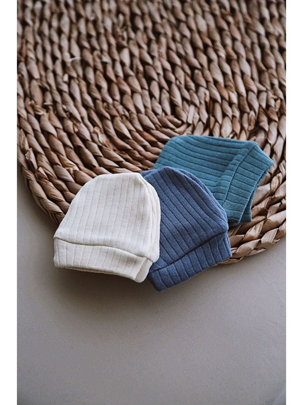 Karışık 3lü İndigo-Krem-Yeşil Yenidoğan Eldiven Set Model 2-2