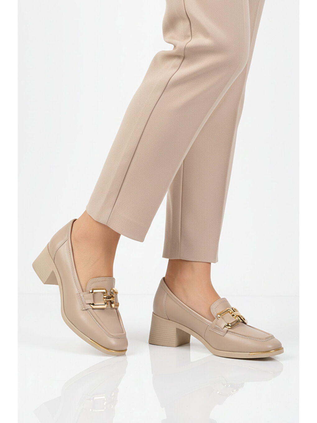 Premium Bej Hakiki Deri Kadın Topuklu Klasik Ayakkabı 757 Z-1