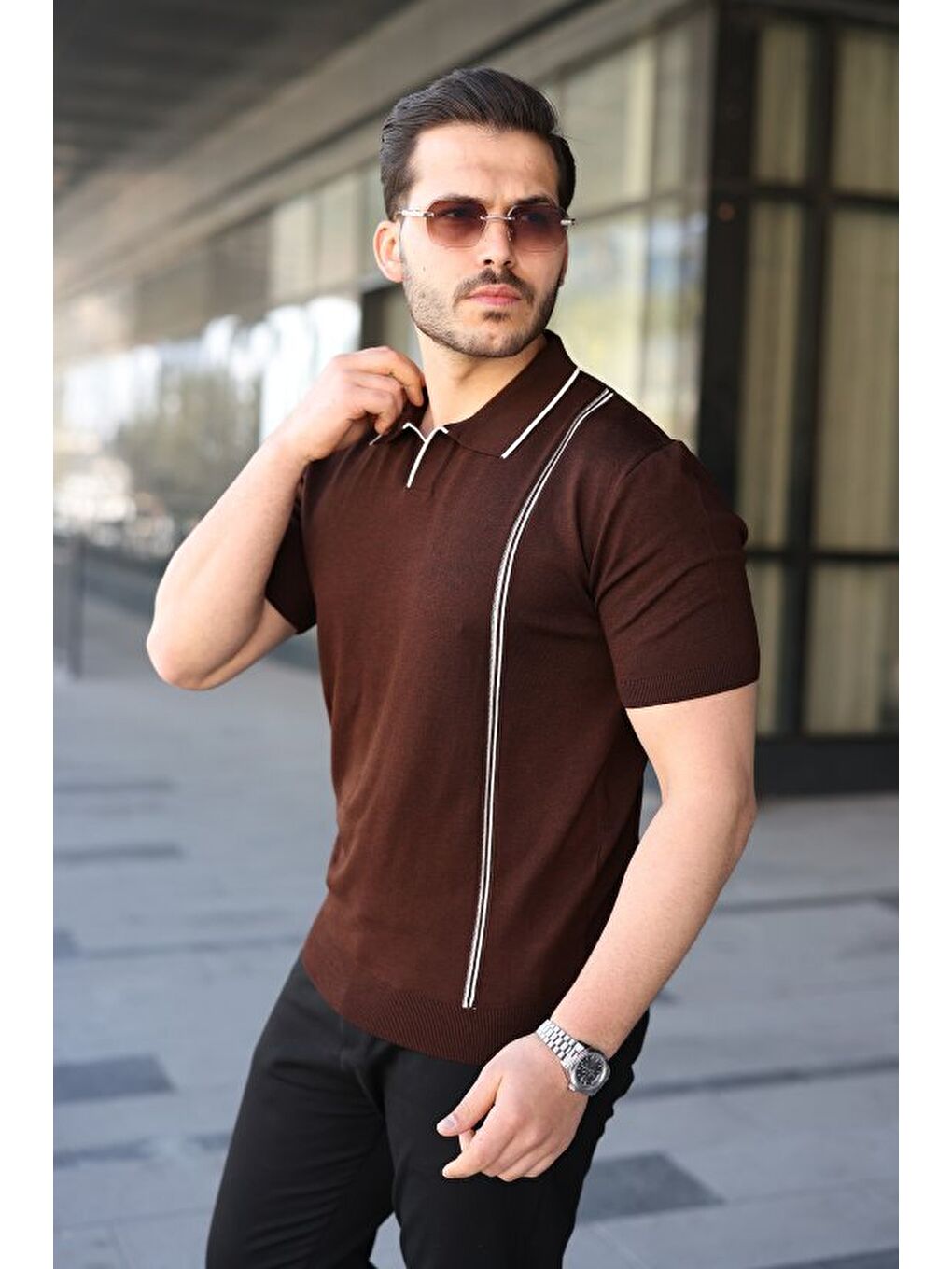 Kahverengi Erkek Çizgi Detaylı Polo Yaka Triko Tişört-1