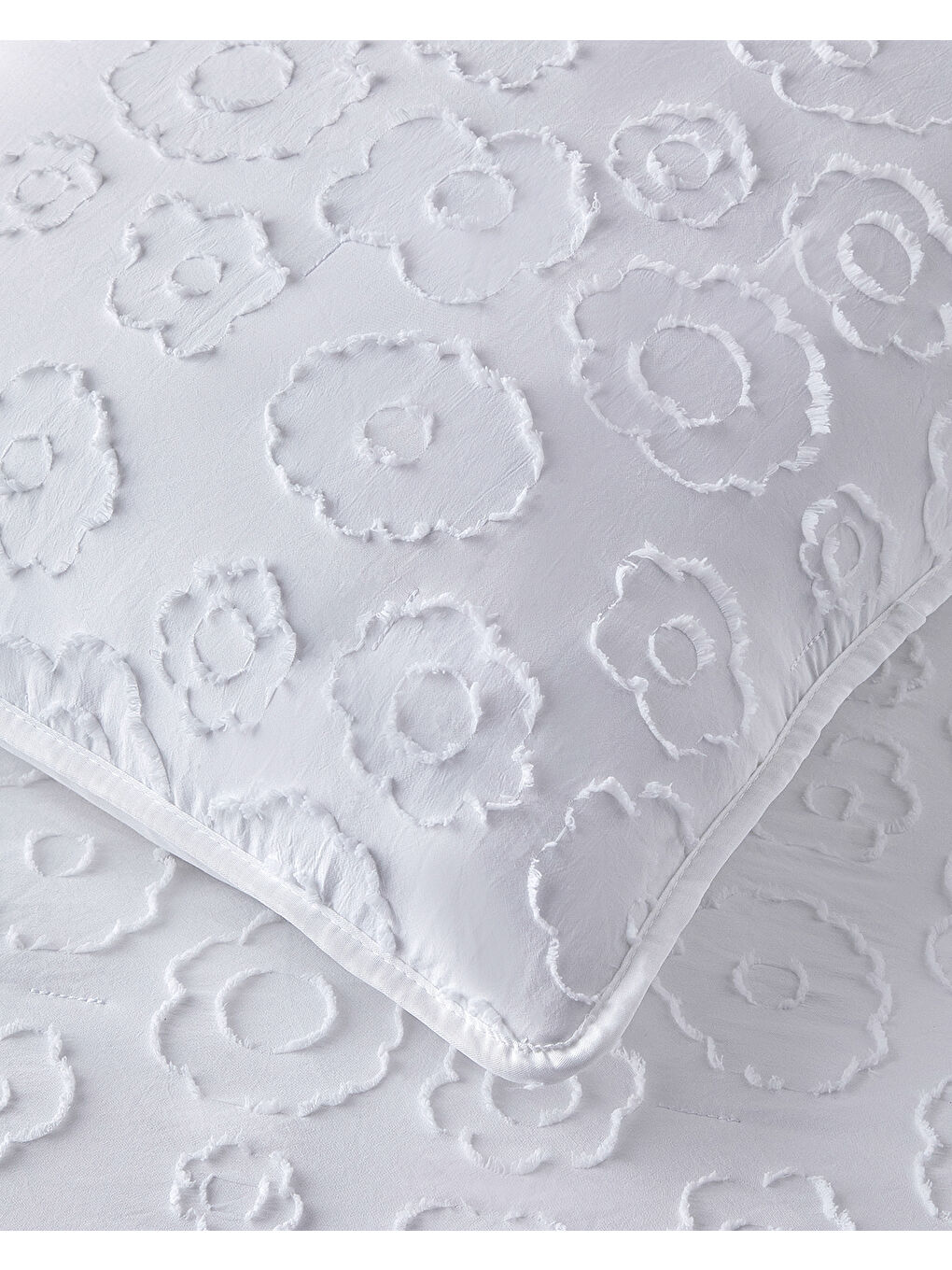 Dainty Bloom Kesmeli Çift Kişilik Yatak Örtüsü Takımı 200x220 cm Beyaz-2