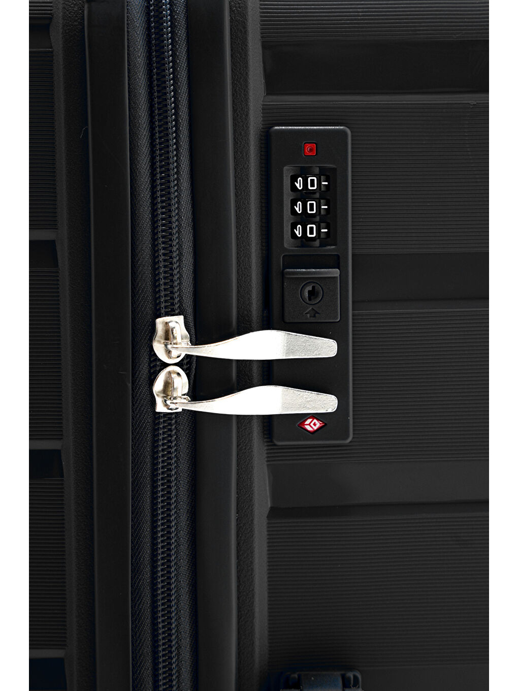 Siyah İthal Pp Titan Büyük Boy Valiz-3