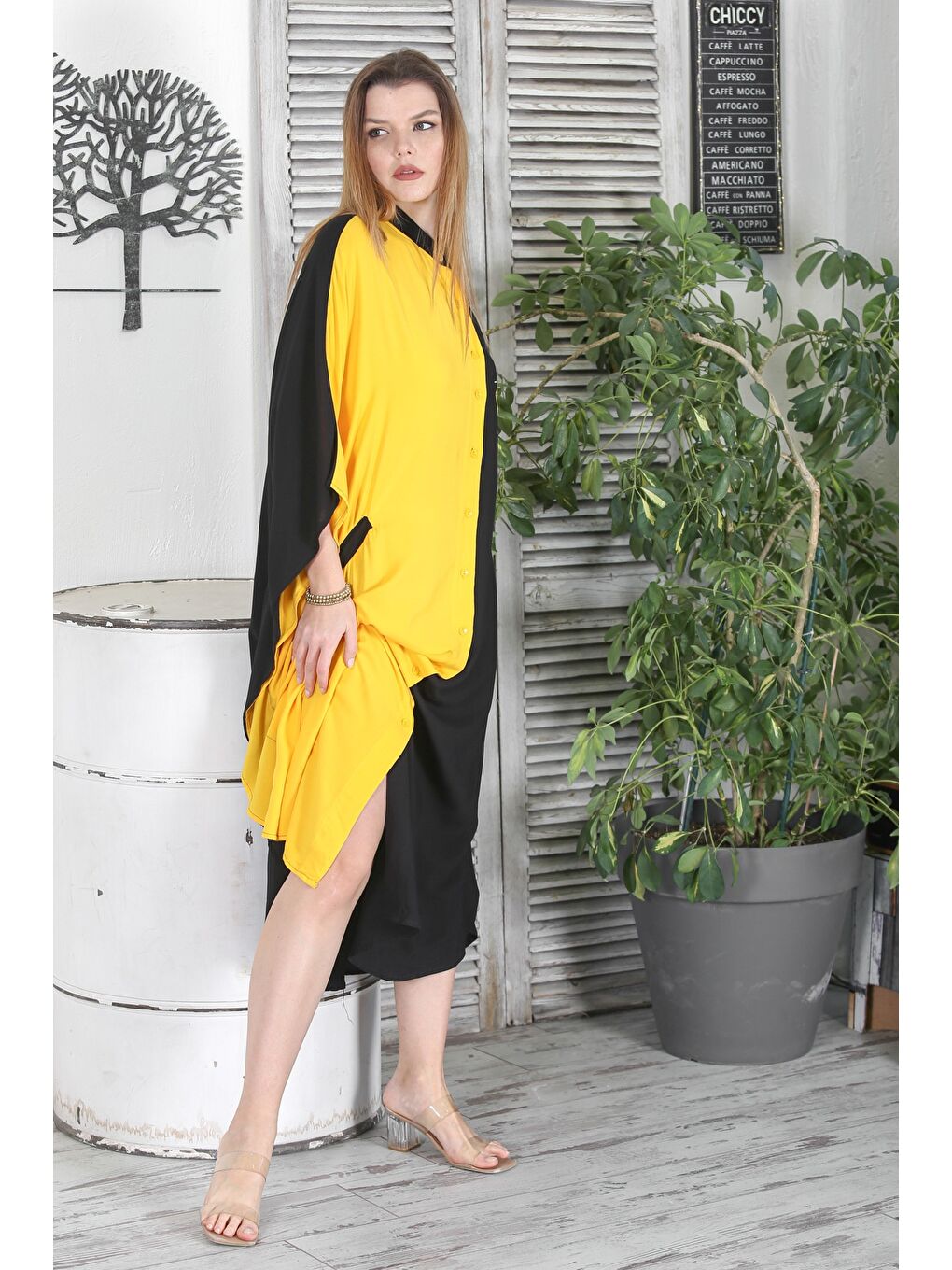 Siyah-Sarı Hakim Yaka 3/4 Kol Fleto Cep Nakışlı Casual Oversize Dokuma Elbise-4