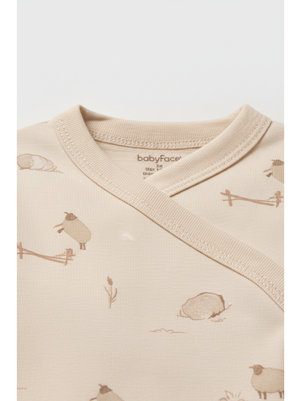 Organik Pamuklu 4'Lü Yenidoğan Bebek Seti - Çapraz Yaka Body Ve Patikli Alt Takım (Bej)-3