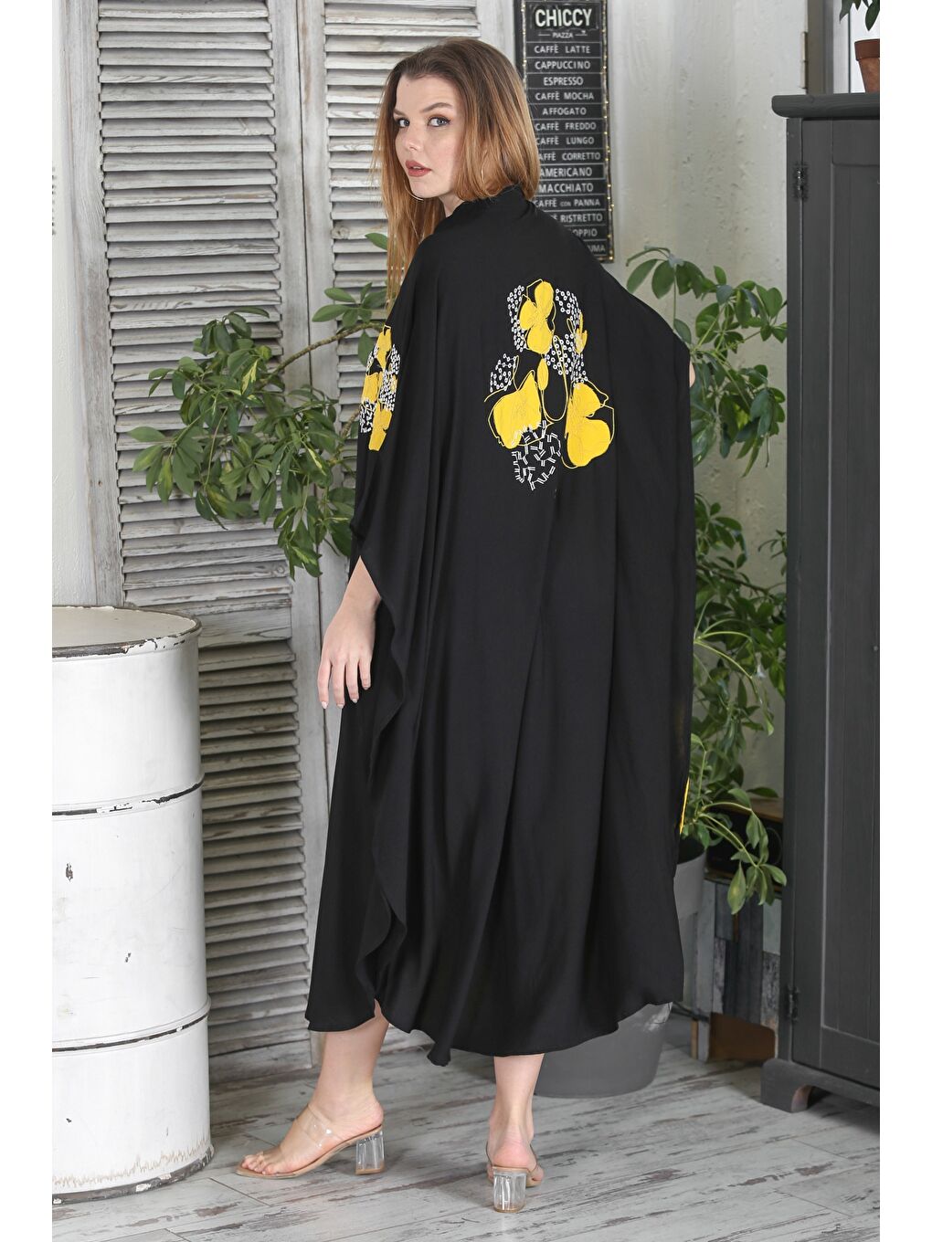 Siyah-Sarı Hakim Yaka 3/4 Kol Fleto Cep Nakışlı Casual Oversize Dokuma Elbise-6