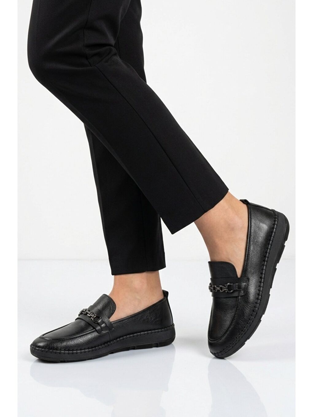 Siyah Hakiki Deri Anatomik Kadın Casual Ayakkabı Z540 Z-1