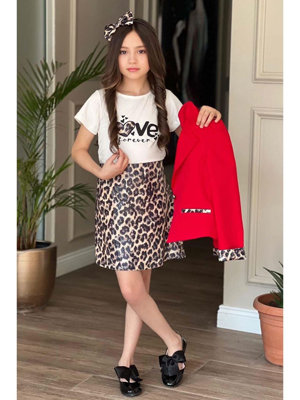 Kız Çocuk Love Yazı Baskı Bluz Leopar Detaylı Kırmızı Blazer Ceket Leopar Detay Pullu Etekli Takım-2