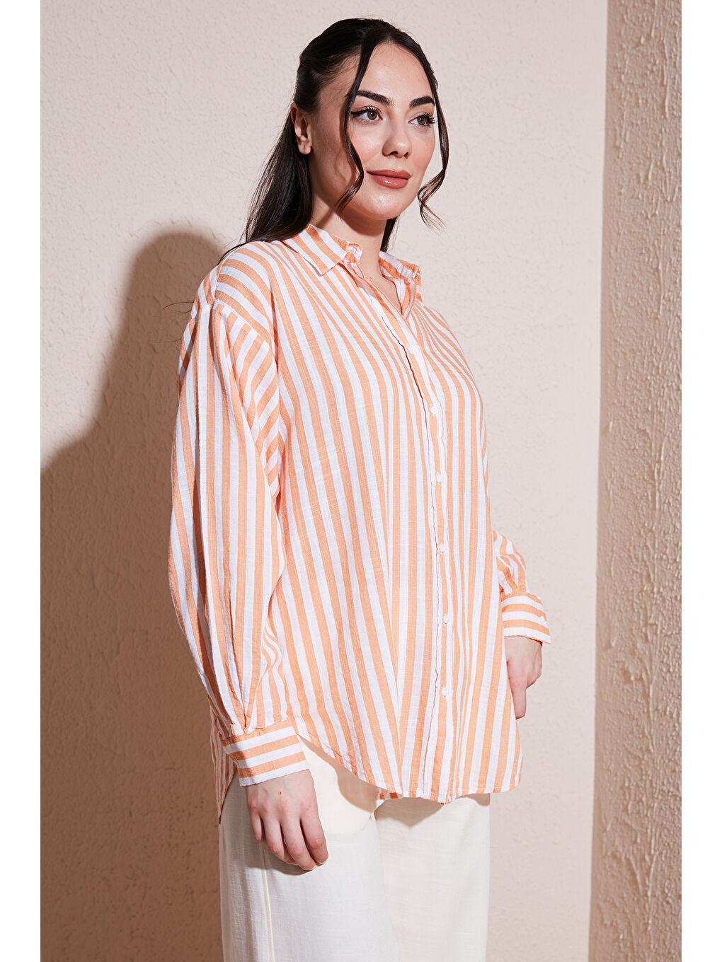 Turuncu Pamuklu Çizgili Oversize Uzun Kollu Gömlek 26Y0670K1-2