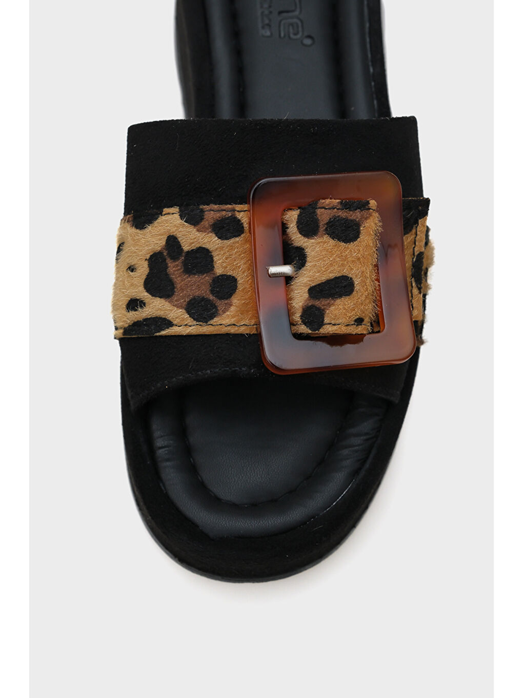 Siyah Marin Dolgu Topuklu Leoparlı Tokalı Süet Kadın Terlik-2