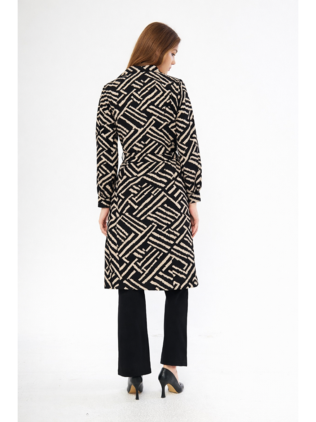 Siyah Astarsız Cepli Düğmeli Kuşaklı Yazlık Trenç-3