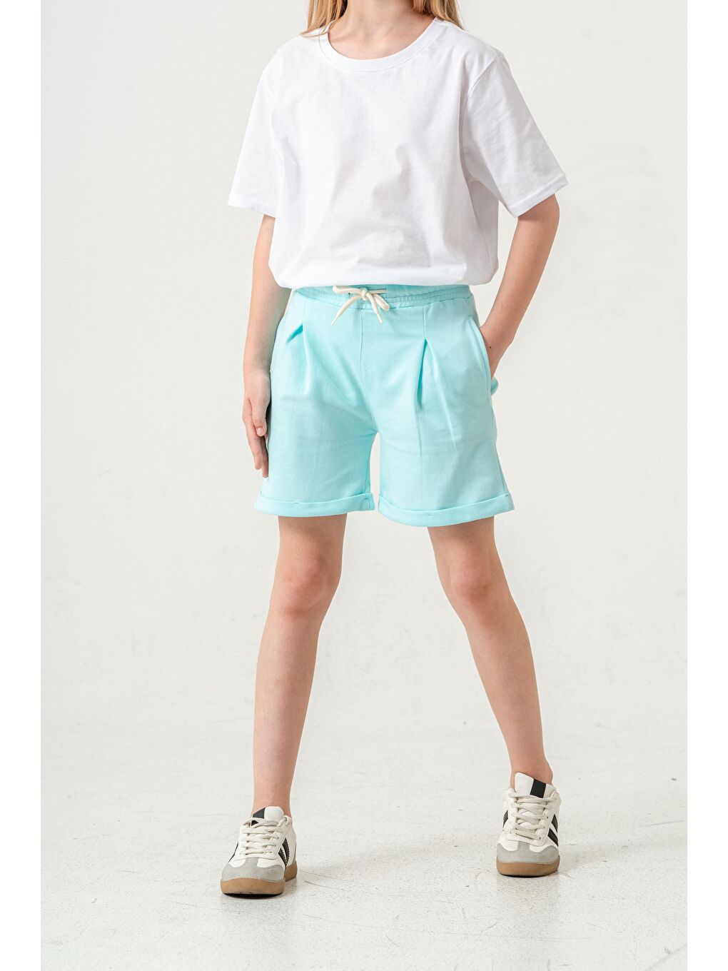Turkuaz Duble Paça Kemer Kordonlu Kız Çocuk Şort-3