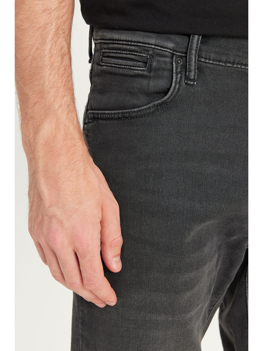 Slim Fit Dar Kesim Yüksek Bel Koyu Antrasit Pamuklu Esnek Şort-4