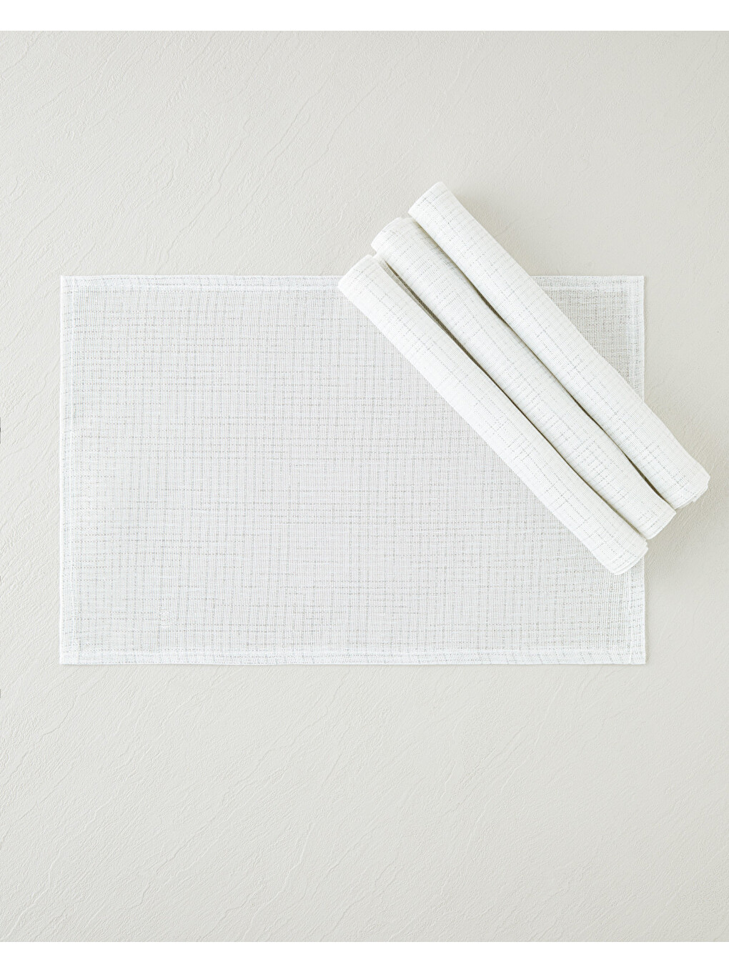 Soft Glow Polyester 4'lü Amerikan Servis 30x45 Cm Beyaz