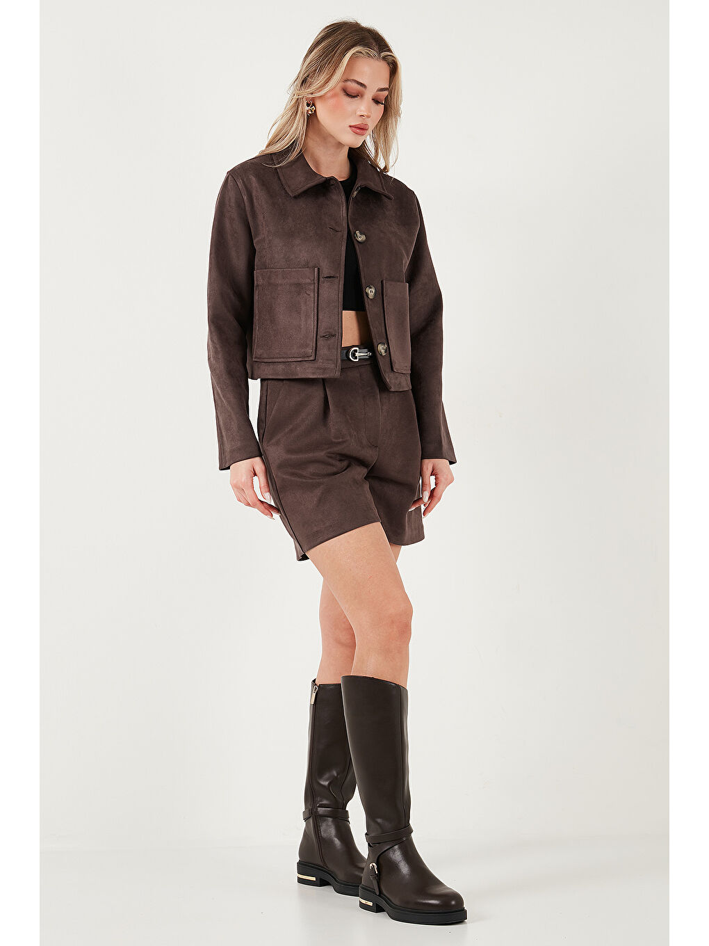 Kahverengi Regular Fit Klasik Yaka Süet Dokulu Cep Detaylı Kadın Ceket 6524992-1