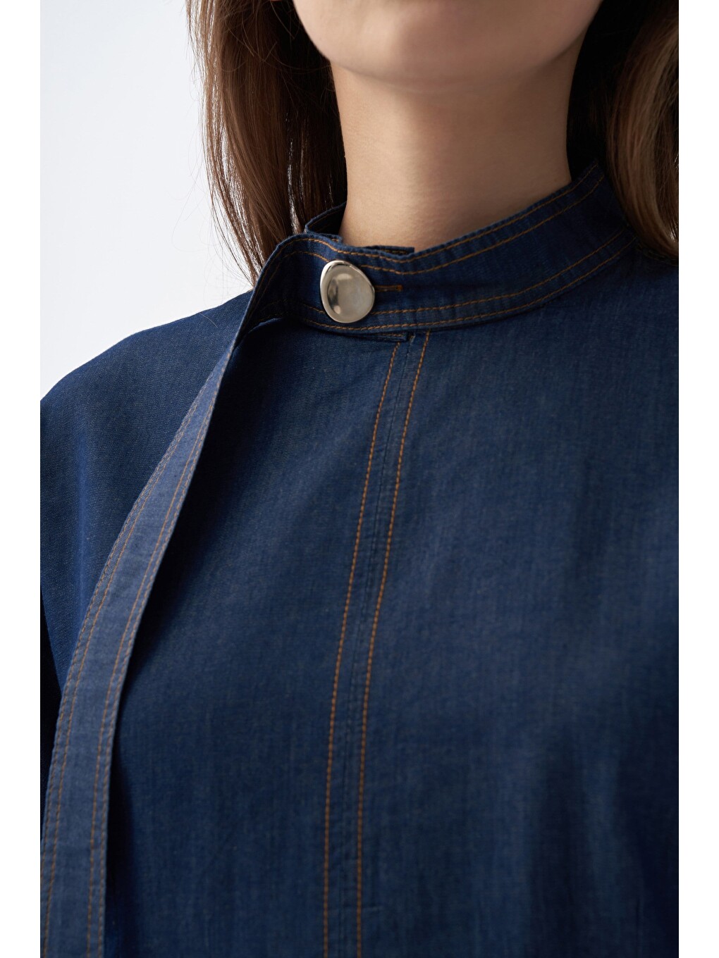 Mavi-Yakası Kuşak Detaylı Denim Bluz-4