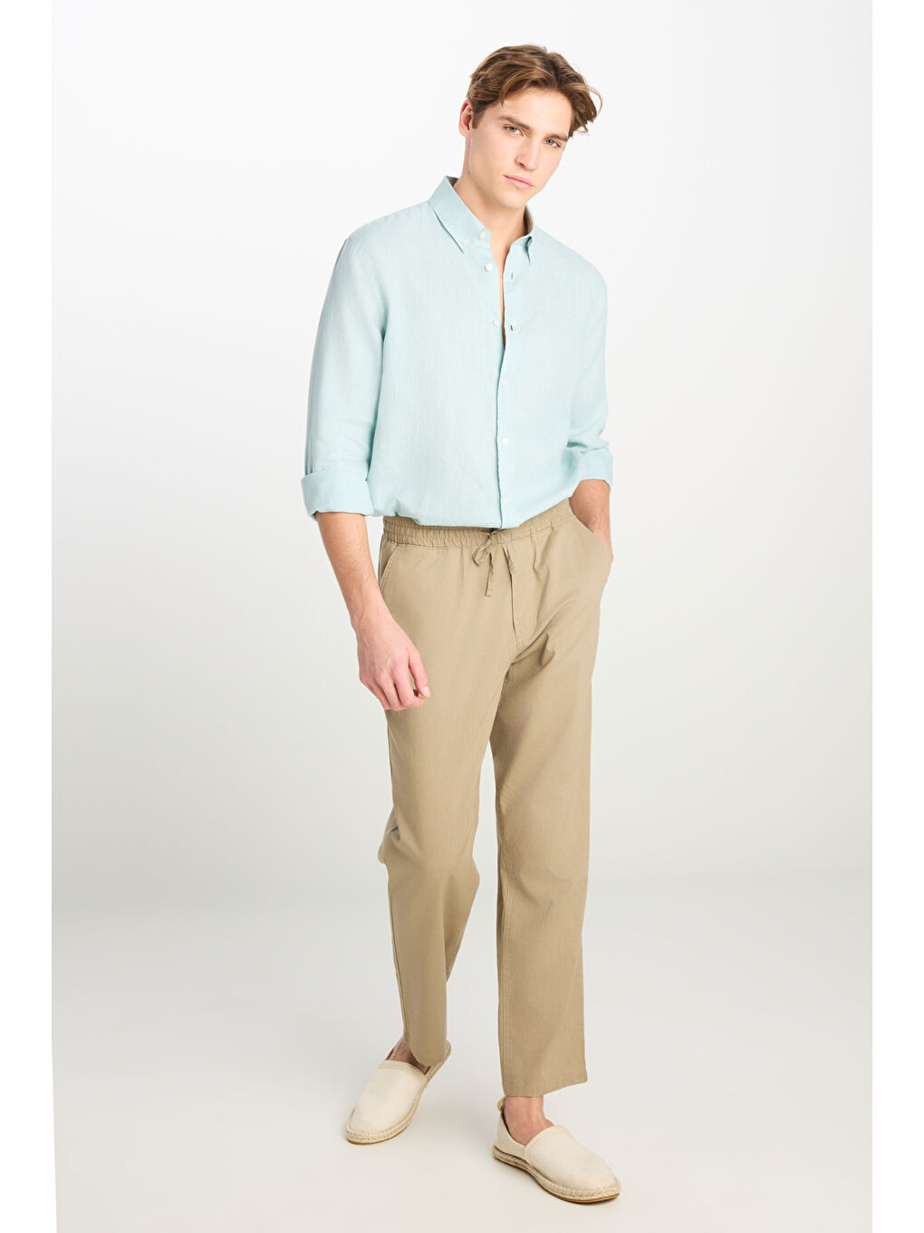 Kahverengi Regular Fit Normal Kesim Lastik Bel Detaylı Keten Karışımlı Deve Tüyü Pantolon