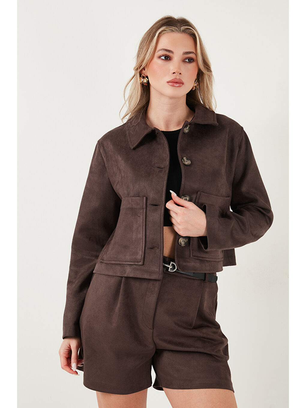 Kahverengi Regular Fit Klasik Yaka Süet Dokulu Cep Detaylı Kadın Ceket 6524992-3