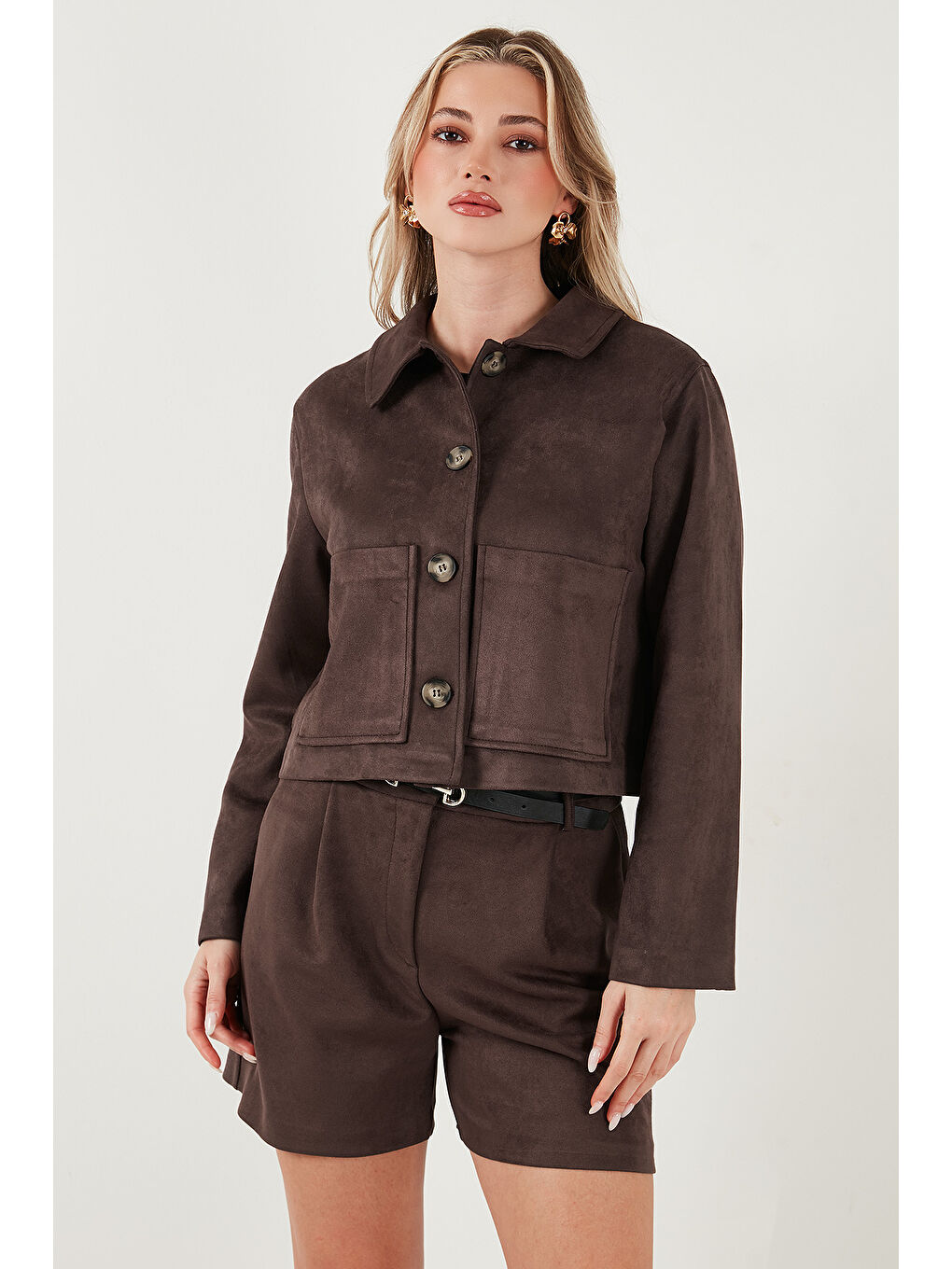 Kahverengi Regular Fit Klasik Yaka Süet Dokulu Cep Detaylı Kadın Ceket 6524992-4