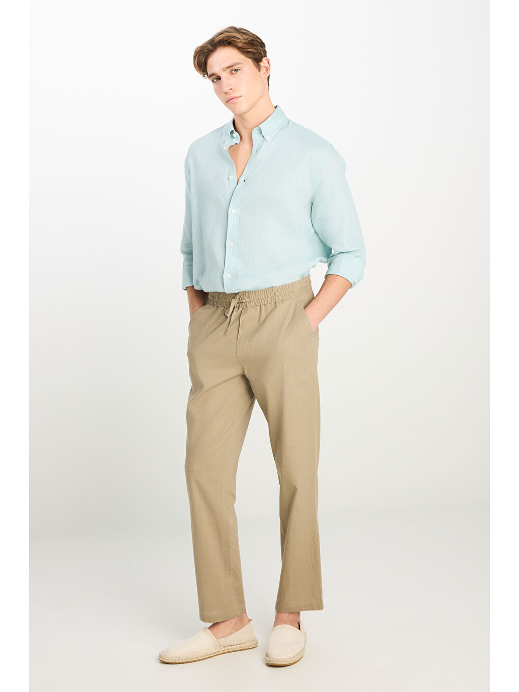 Kahverengi Regular Fit Normal Kesim Lastik Bel Detaylı Keten Karışımlı Deve Tüyü Pantolon-1