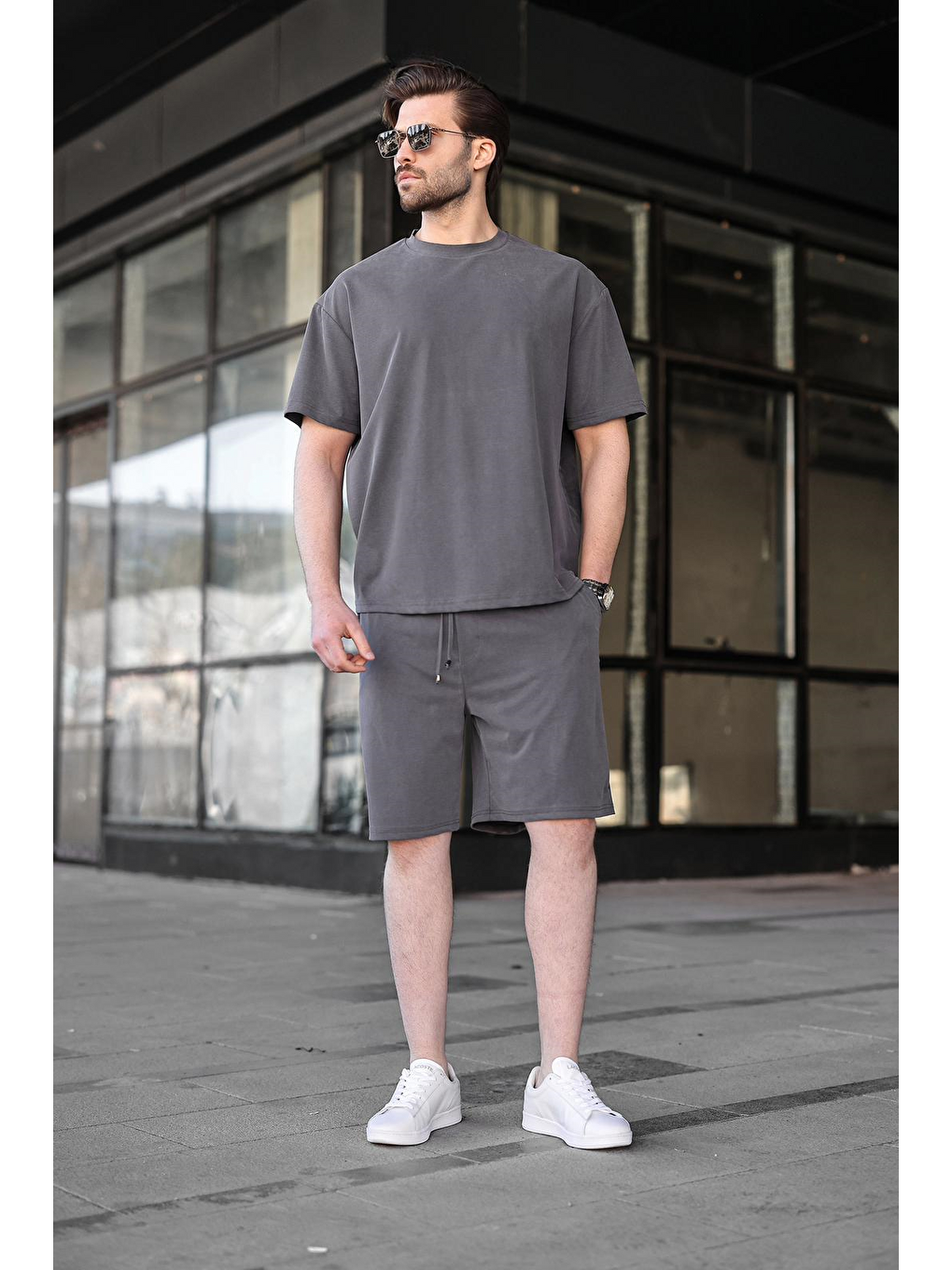 Boyalı Gri Kumaş Erkek Şort Tişört Takım E7349-1
