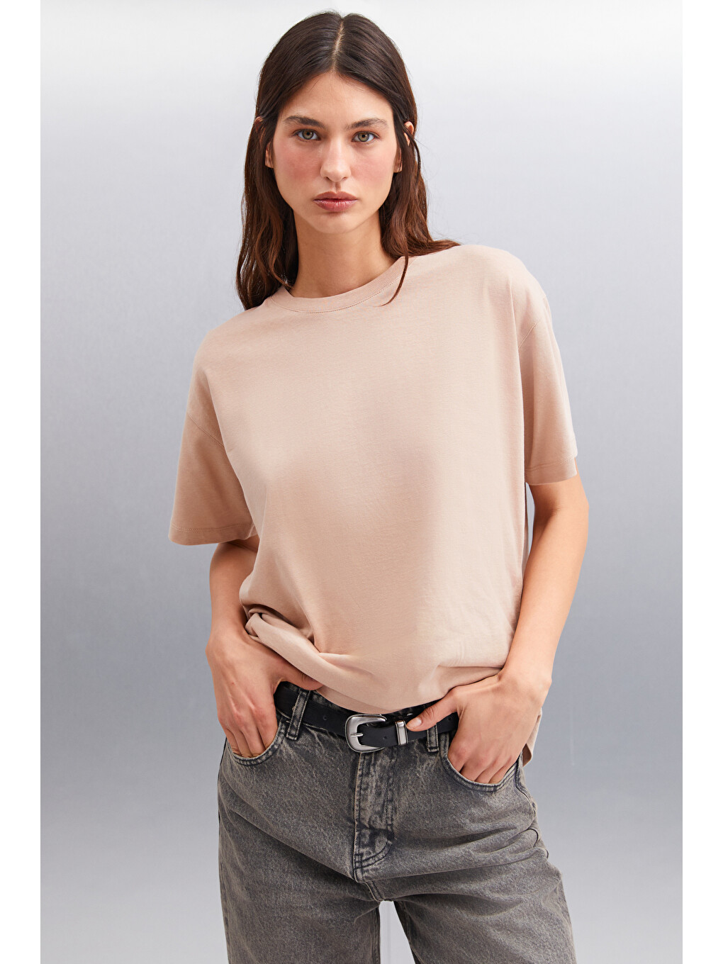 Bej Betsy Kadın %100 Pamuk Bisiklet Yaka Kısa Kollu Fit Relaxed Vizon T-shirt-3