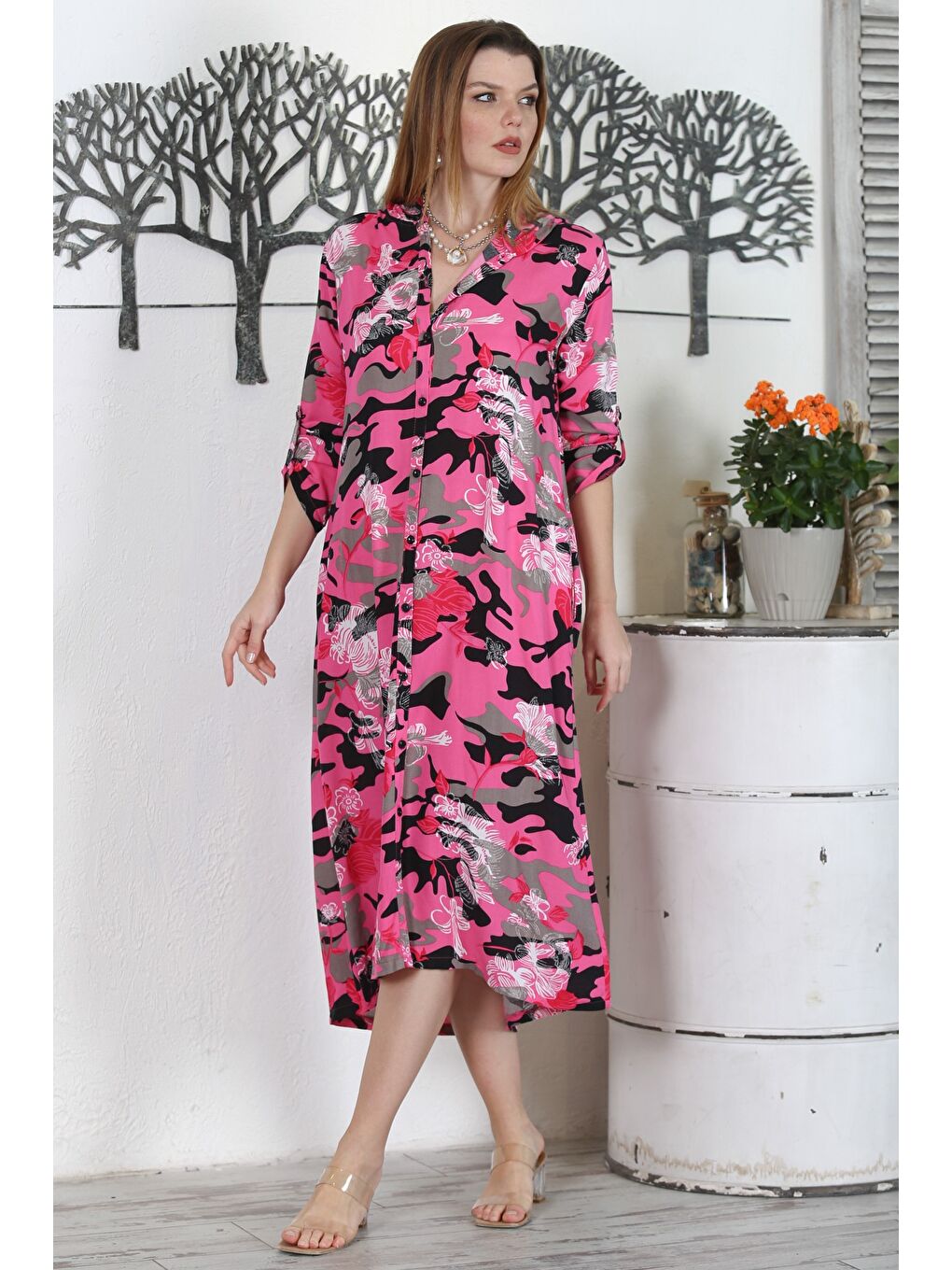 Kahverengi Kamuflaj Fuşya Kapüşonlu Düğmeli Uzun Kollu Gizli Cepli Baskılı Casual Dokuma Elbise-4