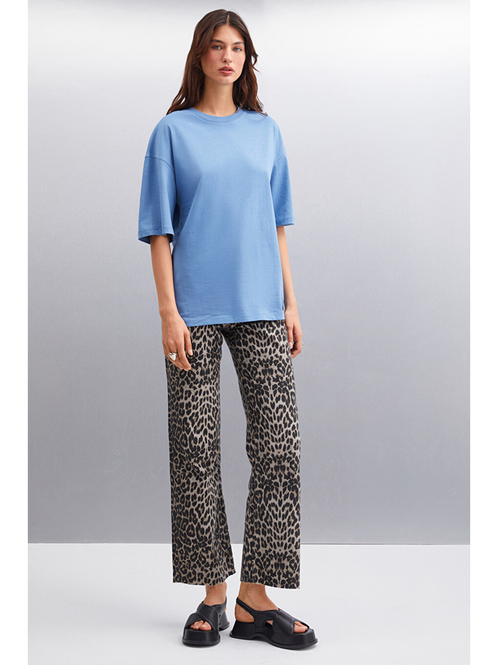 Betsy Kadın %100 Pamuk Bisiklet Yaka Kısa Kollu Fit Relaxed Mavi T-shirt-1