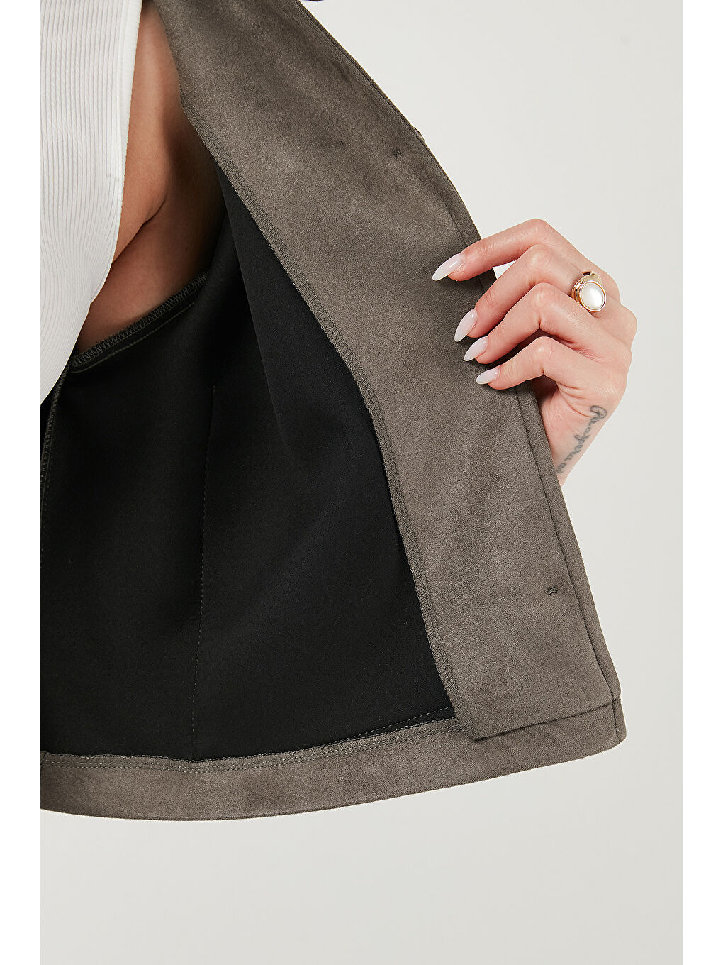 Haki Regular Fit Klasik Yaka Süet Dokulu Cep Detaylı Kadın Ceket 6524992-6