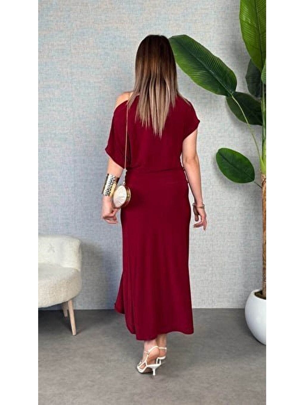 Bordo Kadın Kısa Kollu Tek Omuzdan Açık Beli Lastikli Sandy Maxi Elbise-3